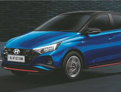 Hyundai Alcazar SUV ਤੇ 20,000 ਰੁਪਏ ਤੱਕ ਦੇ ਫਾਇਦੇ ਦਿੱਤੇ ਜਾ ਰਹੇ ਹਨ। ਇਸ ਵਿੱਚ 6 ਅਤੇ 7-ਸੀਟਰ ਵਿਕਲਪ ਹਨ। ਇਹ ਡੀਜ਼ਲ ਅਤੇ ਪੈਟਰੋਲ ਦੋਵਾਂ ਵਿਕਲਪਾਂ ਵਿੱਚ ਉਪਲਬਧ ਹੈ। ਦੇਖੋ ਕਿ ਹੋਰ ਮਾਡਲਾਂ ਤੇ ਕਿੰਨੀ ਛੋਟ ਮਿਲਦੀ ਹੈ।