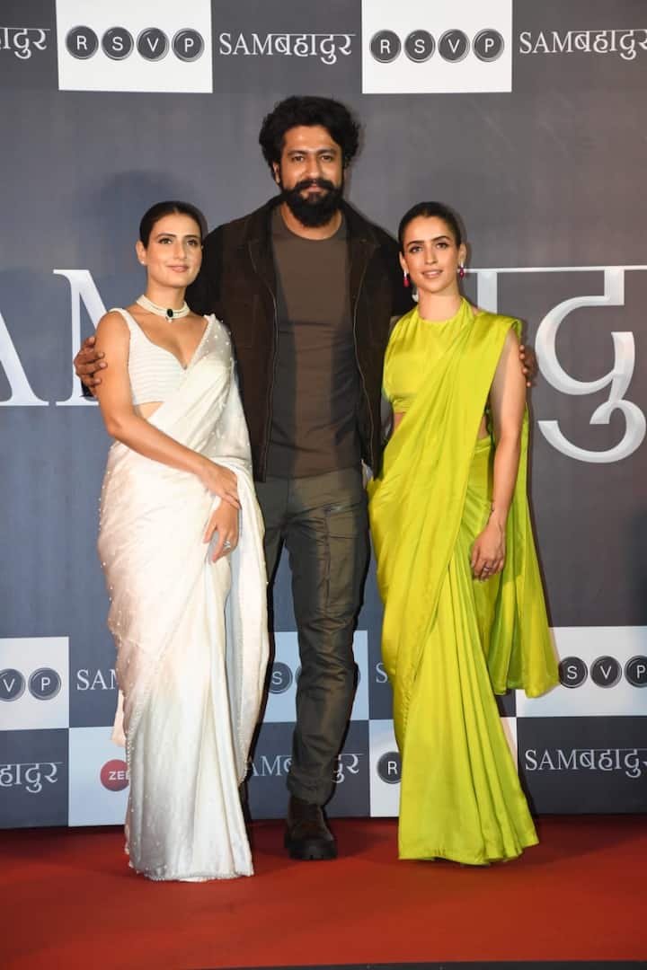 इस दौरान विक्की कौशल ने अपनी कोस्टार फातिमा सना शेख और सान्या मल्होत्रा के साथ रेड कार्पेट पर जमकर पोज दिए.