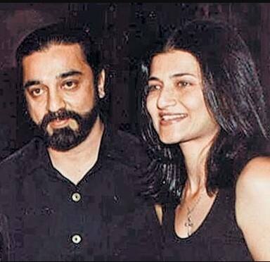 कमल हसन और सारिका का तलाक से भी काफी लोग हैरान हुए थे.शादी के 2 साल बाद ही दोनों के रिश्ते खराब होने लगे थे. जिसके बाद कपल 7 साल बाद अलग हो गया था.