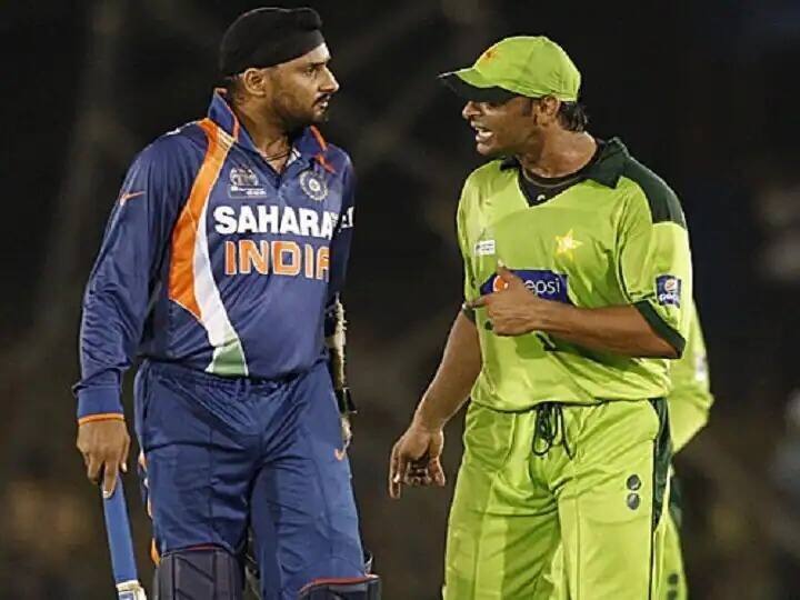 INDIA PAKISTAN CONTROVERSY gautam gambhir and shahid afridi fight know details ind vs pak match IND vs PAK: भारत- पाकिस्तान सामन्यात नेहमीच राडा; गंभीर- आफ्रिदीपासून भज्जी-अख्तरपर्यंत, मैदानातील पाच मोठे वाद