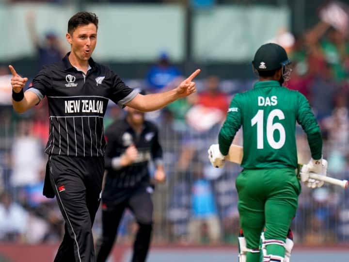 ODI World Cup 2023 NZ vs BAN Trent Boult become 1st first New Zealand Bowler to pick wicket on 1st ball of World Cup innings NZ vs BAN: न्यूज़ीलैंड के ट्रेंट बोल्ट ने रचा इतिहास, वर्ल्ड कप मुकाबले में ये कारनामा करने वाले बने पहले कीवी गेंदबाज़