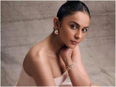 Rakul Preet Singh Photos : అందాన్ని అందరూ చూడలేరంటోన్న రకుల్