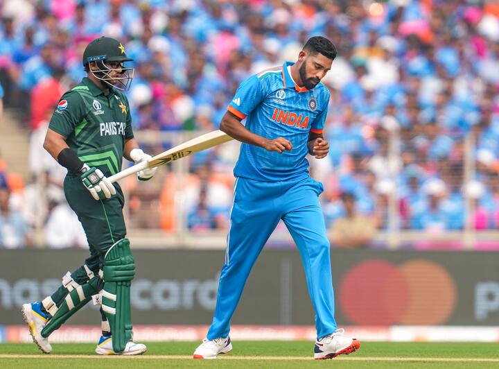 भारताच्या पाचही गोलंदाजांनी 2-2 विकेट घेतल्या