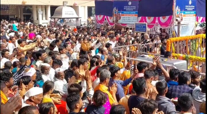त्यामुळे भाविकांनी मोठी गर्दी केली आहे