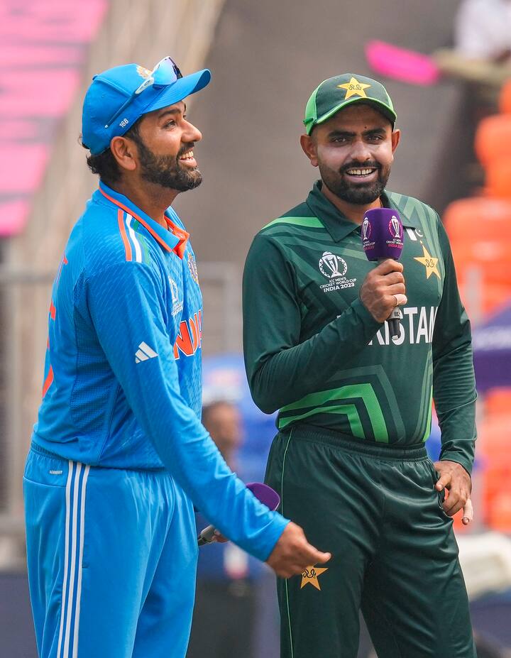 यंदा एकदिवसीय क्रिकेट विश्वचषक भारतात होत असल्याने क्रिकेट चाहत्यांमध्ये वेगळा उत्साह पाहायला मिळत आहे. (Image Source : PTI)