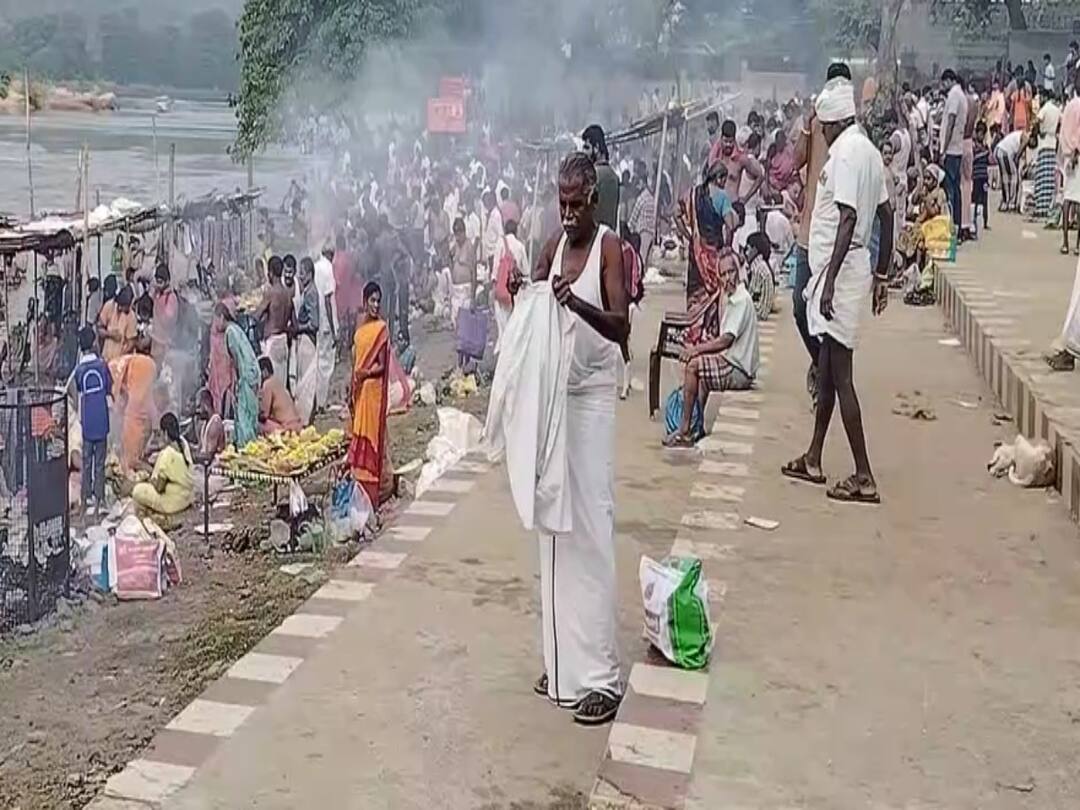 இன்று மஹாளய அமாவாசை.. முன்னோர்களுக்கு தர்ப்பணம் ராமேஸ்வரம், ஒகேனக்கலில் குவியும் பக்தர்கள்..!