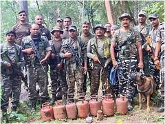 लातेहार में नक्सलियों के मंसूबों पर फिरा पानी, सुरक्षाबलों के लिए लगाए गए 9 सिलेंडर बम डिफ्यूज