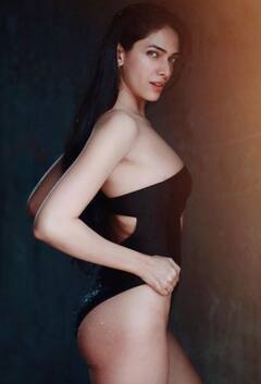 Aditi vats:અભિનેત્રી અદિતી વત્સનો બિકિનીમાં ગ્લેમરસ અંદાજ, વાયરલ થઈ તસવીરો