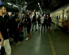 India vs Pakistan: મુંબઈ સેન્ટ્રલથી અમદાવાદ આવી સ્પેશિલ ટ્રેન, ક્રિકેટ મેચને લઈ દર્શકોમાં અનેરો ઉત્સાહ