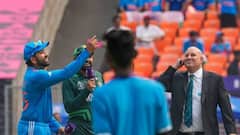 ODI World Cup 2023: বাবর-রিজওয়ান ছাড়া ব্যর্থ সিংহভাগ ব্যাটার, ৩৬ রানে ৮ উইকেট হারিয়ে ১৯১ রানেই অল আউট পাকিস্তান