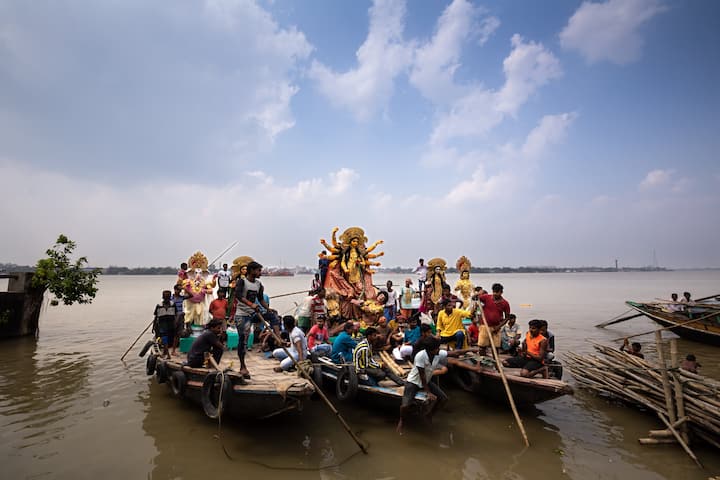 Durga Puja, this year, will begin from October 14 and will conclude on October 24, with the celebration of Vijaya Dashami. (Image Source: Suvankar Sen & Kuntal Mukherjee)