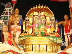 పెద్దశేష వాహనంపై శ్రీదేవి, భూదేవి సమేతంగా మలయప్పస్వామి క‌టాక్షం