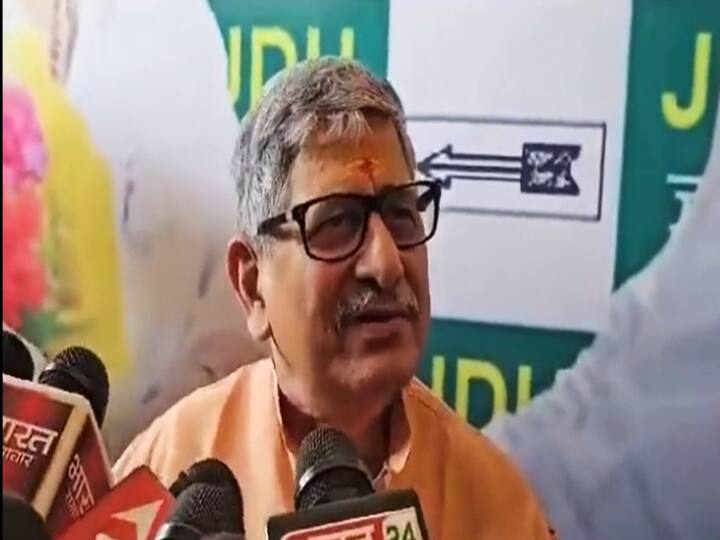 JDU leader Lalan Singh reacted to former MP Arun Kumar statement about Nitish Kumar Bihar Politics: पूर्व सांसद के 'टैबलेट' वाले बयान पर आई ललन सिंह की प्रतिक्रिया, अरुण कुमार को बताया टुटपुंजिया आदमी