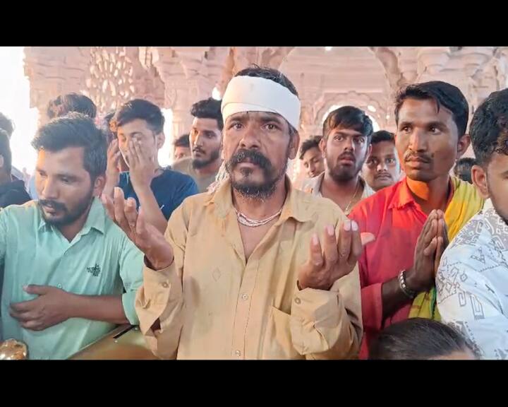 ગુજરાત સહિત મહારાષ્ટ્ર, એમ.પી, રાજસ્થાન સહિતનાં રાજ્યમાંથી મોટી સંખ્યામાં દર્શનાર્થી પાવાગઢ મંદિર ખાતે પહોંચ્યા છે.