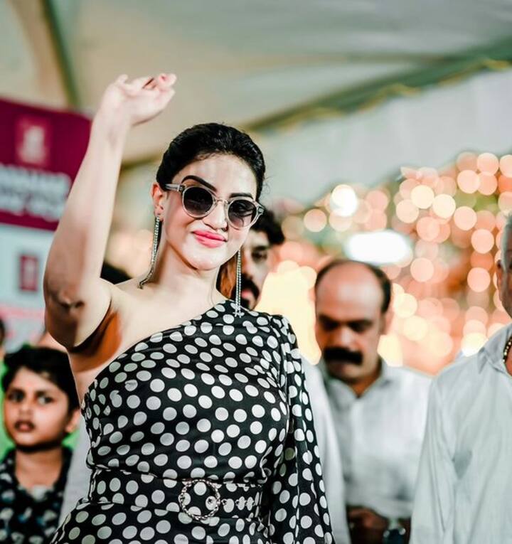 બ્લોકબસ્ટર ફિલ્મો માટે ખાસ ઓળખ ધરાવતી આ અભિનેત્રીએ 31 વર્ષની ઉંમરે 63 વર્ષના હીરોની માતાનો રોલ કર્યો હતો.
