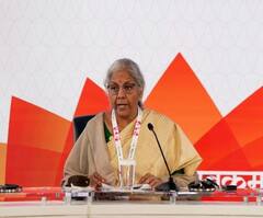 वित्त मंत्री निर्मला सीतारमण का प्राइवेट सेक्टर से अपील, सतत विकास के लिए सरकार का बटाएं हाथ