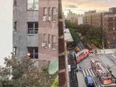 अपार्टमेंट में धधकती देखी आग तो शख्स ने तुरंत बुला ली फायर ब्रिगेड की गाड़ी, मगर सच्चाई निकली कुछ और...देखें VIDEO