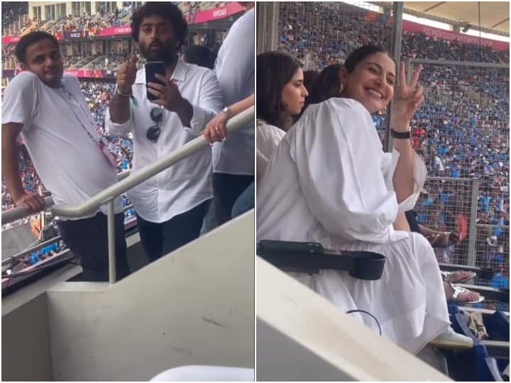 india vs pakistan world cup 2023 arijit singh asked for a picture from anushka sharma video went viral Ind Vs Pak: वर्ल्ड कप मैच के दौरान Anushka Sharma ने अरिजीत सिंह के लिए जमकर किया पोज, वायरल हुआ वीडियो