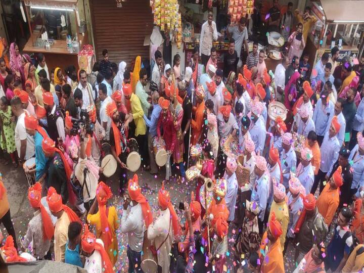 Saptshrungi Devi Mandir : 'सप्तशृंगीचा उदो उदो, आई राजा उदो उदो' अशा जयघोषात सप्तशृंगी देवी मंदिरात शारदीय नवरात्रोत्सवाला उत्साहात सुरुवात झाली.