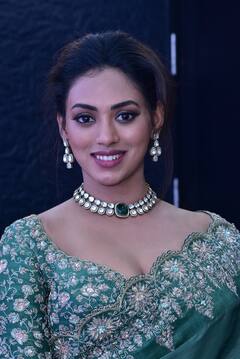 Kamakshi Bhaskarla Photos : శారీలో 'పొలిమేర 2' హీరోయిన్ కామాక్షీ భాస్కర్ల 