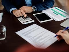 इन सात बैंकों का सबसे ज्यादा फंसा हुआ कर्ज बकाया, बैंक ऑफ बड़ौदा और SBI भी लिस्ट में शामिल