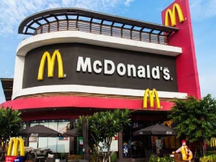 Israel Gaza Hamas Palestine Attack McDonald's Comes Under Fire For Giving Free Meals To Israel Defence Forces ఇజ్రాయేల్ సైనికులకు ఫ్రీ మీల్స్ ఇస్తున్న మెక్‌డొనాల్డ్స్, రెస్టారెంట్‌లలో 50% డిస్కౌంట్ కూడా
