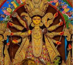 Navratri 2023: नवरात्रि के दूसरे दिन सफेद पहनने का है प्लान, तो ट्राई कर सकते हैं Bollywood Divas का यह Trendy लुक