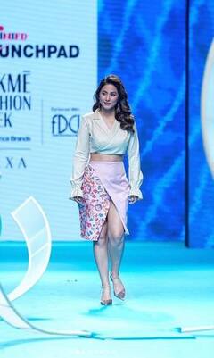 Hina Khan: ਰੈਂਪ 'ਤੇ ਵਾਕ ਕਰਦੇ ਹੋਏ ਹਿਨਾ ਖਾਨ ਨੇ ਜਿੱਤਿਆ ਫੈਨਜ਼ ਦਾ ਦਿਲ