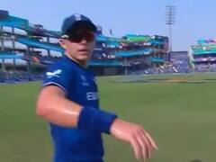 गेंदबाजी में पिटने के बाद सैम करन ने कैमरामैन पर निकाली भड़ास, वीडियो हुआ वायरल