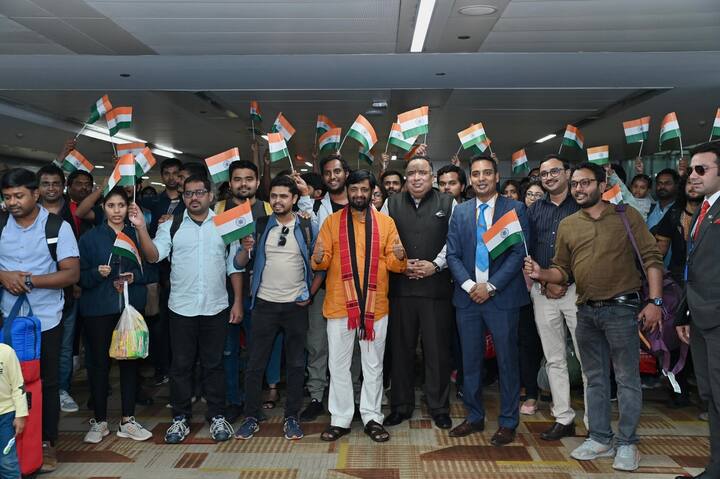 इस्रायल-हमास संघर्ष सुरुच आहे. जगभरातील अनेक देश हे युद्ध थांबवण्यासाठी मध्यस्थी करण्याचा प्रयत्न करत आहेत.