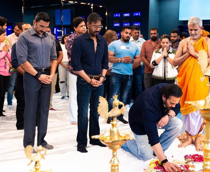 'సింగం ఎగైన్' సినిమా పూజా కార్యక్రమాల్లో అజయ్ దేవగణ్, రణవీర్ సింగ్, రోహిత్ శెట్టి (Image Courtesy : itsrohitshetty / instagram)