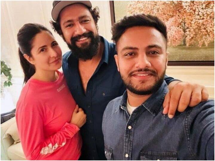 vicky kaushal katrina kaif beautiful photo went viral fans liked couple said perfect jodi Vicky-Katrina Photo: विक्की-कैटरीना की वायरल हुई बेहद प्यारी फोटो पर फिदा हुए फैंस, बोले- 'परफेक्ट जोड़ी'