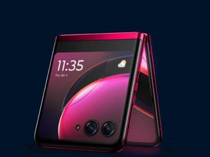 Moto Razr 40 Ultra (Price: Rs 89,999)- The device comes with external 3.6-inch AMOLED cover display. It also comes with 12-megapixel main sensor and 13-megapixel ultrawide. (Source: Moto)