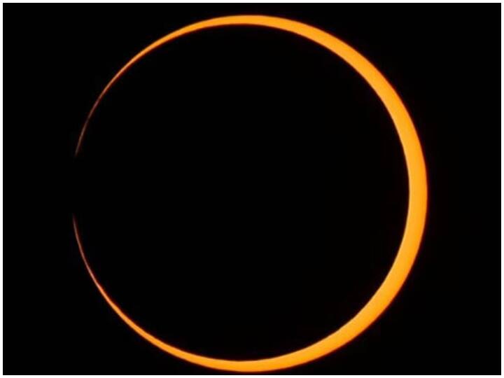 सूर्य ग्रहण 14 अक्टूबर को रात में 8 बजकर 34 मिनट से रात 2 बजकर 25 मिनट तक हुआ था.