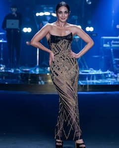 Kiara Alia Advani Latest Photos : లాక్మే ఫ్యాషన్ వీక్​లో.. సోగకళ్ల కియారా