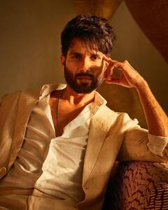 शाहिद कपूर ने उड़ाया अक्षय कुमार का मज़ाक? 'मैं मूंछें चुपकाकर ज्यादा फिल्में नहीं कर सकता'