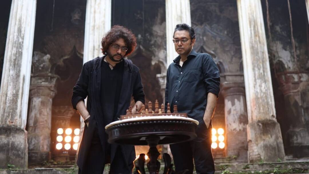 Dawshom Awbotaar New Song: অনুপম আর রূপমের যুগলবন্দিতে হাজির 'আগুনখেকো'! Dawshom Awbotaar New Song: Dawshom Awbotaar Unveils Third Song Agunkheko by Anupam and Rupam, know in details Dawshom Awbotaar New Song: অনুপম আর রূপমের যুগলবন্দিতে হাজির 'আগুনখেকো'!