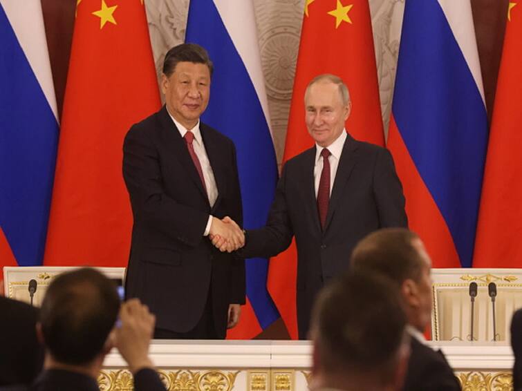 Russian President Putin to meet China's Xi in Beijing on Wednesday Says Kremlin Russian President Putin To Meet China's Xi Jinping In Beijing On Wednesday: Kremlin