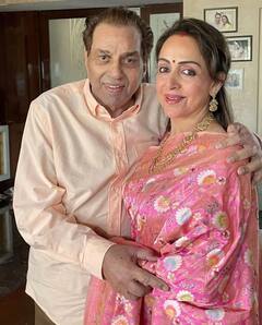 Hema-Dharmendra Love Story: पहली पत्नी को छोड़ा फिर बदला धर्म, हेमा मालिनी से शादी करने के लिए धर्मेंद्र को बेलने पड़े थे पापड़