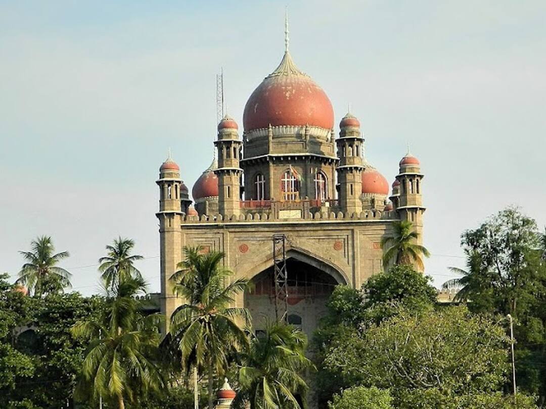 Telangana High Court Judgment On Congress War Room Case Congress War Room Case: కాంగ్రెస్‌ వార్‌రూమ్‌ కేసులో అధికారులపై చర్యలకు హైకోర్టు ఆదేశాలు