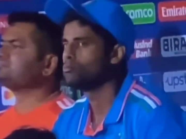 Suryakumar Yadav got angry on fan for Viral dugout eating video gave reply know details Indian Cricket team ODI World cup 2023 Watch: ‘ऑर्डर मेरे को नहीं दो...’, वायरल वीडियो पर सूर्यकुमार यादव ने फैन को लगाई फटकार, जानें पूरा मामला