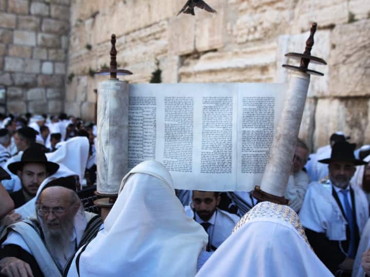 हिंदू धर्म से कितना अलग है यहूदी धर्म, जानिए ये कैसे करते हैं पूजा How different is Judaism from Hinduism know how they worship हिंदू धर्म से कितना अलग है यहूदी धर्म, जानिए ये कैसे करते हैं पूजा
