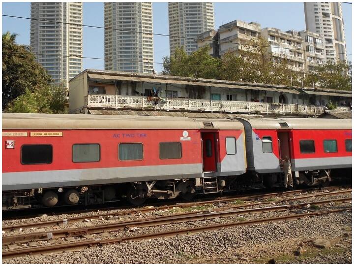 आजकल ट्रेन के डिब्बों में क्यों बनाई जाती हैं बड़ी-बड़ी विंडो? ये है कारण Indian Railway Train new Coaches window size are bigger than old Coaches why reason behind this आजकल ट्रेन के डिब्बों में क्यों बनाई जाती हैं बड़ी-बड़ी विंडो? ये है कारण