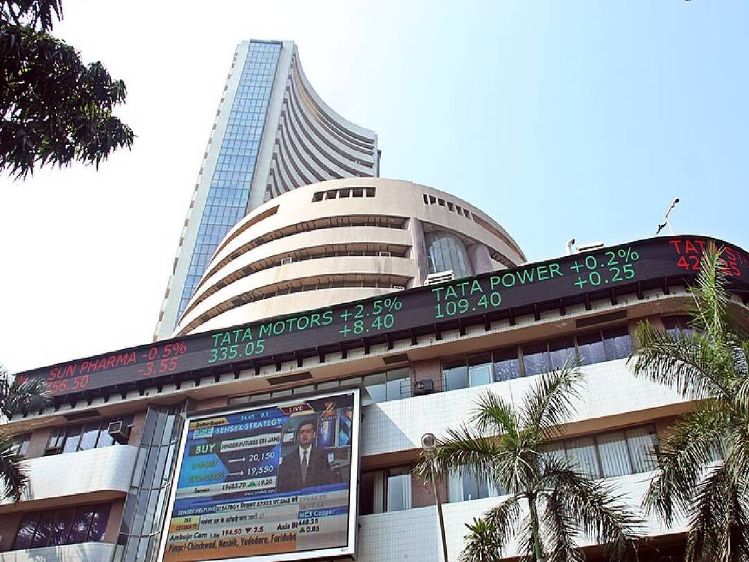 Stock Market Update: சரிவுடன் தொடங்கிய இந்திய பங்குச்சந்தை - சென்செக்ஸ் 200 புள்ளிகள் சரிவு