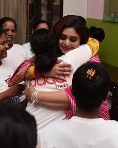 Ritabhari Chakraborty: 'বিশেষ' নন্দিনীদের সঙ্গে প্রথম ওয়েব সিরিজের মুক্তির দিন উদযাপন ঋতাভরী চক্রবর্তীর