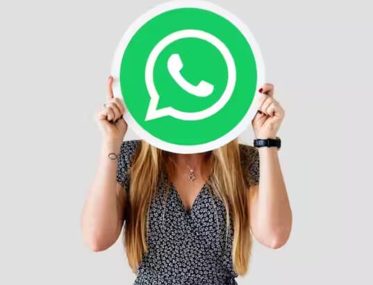 WhatsApp: ਵਟਸਐਪ ਨੇ ਇਸ ਸਾਲ ਕਈ ਸ਼ਾਨਦਾਰ ਫੀਚਰਸ ਲਾਂਚ ਕੀਤੇ ਹਨ। ਹੋ ਸਕਦਾ ਹੈ ਕਿ ਤੁਸੀਂ ਇਹਨਾਂ ਵਿੱਚੋਂ ਕੁਝ ਫੀਚਰਸ ਮਿਸ ਕਰ ਦਿੱਤੇ ਹੋਣਗੇ। ਇਸ ਲੇਖ ਵਿਚ ਅਸੀਂ ਤੁਹਾਨੂੰ ਕੰਪਨੀ ਦੀਆਂ 10 ਸ਼ਾਨਦਾਰ ਫੀਚਰਸ ਬਾਰੇ ਜਾਣਕਾਰੀ ਦੇਣ ਜਾ ਰਹੇ ਹਾਂ।