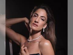 'যা প্রয়োজন করব', দেশের যুদ্ধ পরিস্থিতির কথা বলতে গিয়ে কান্নায় ভেঙে পড়লেন 'ফওদা' অভিনেত্রী রোনা-লি শিমন