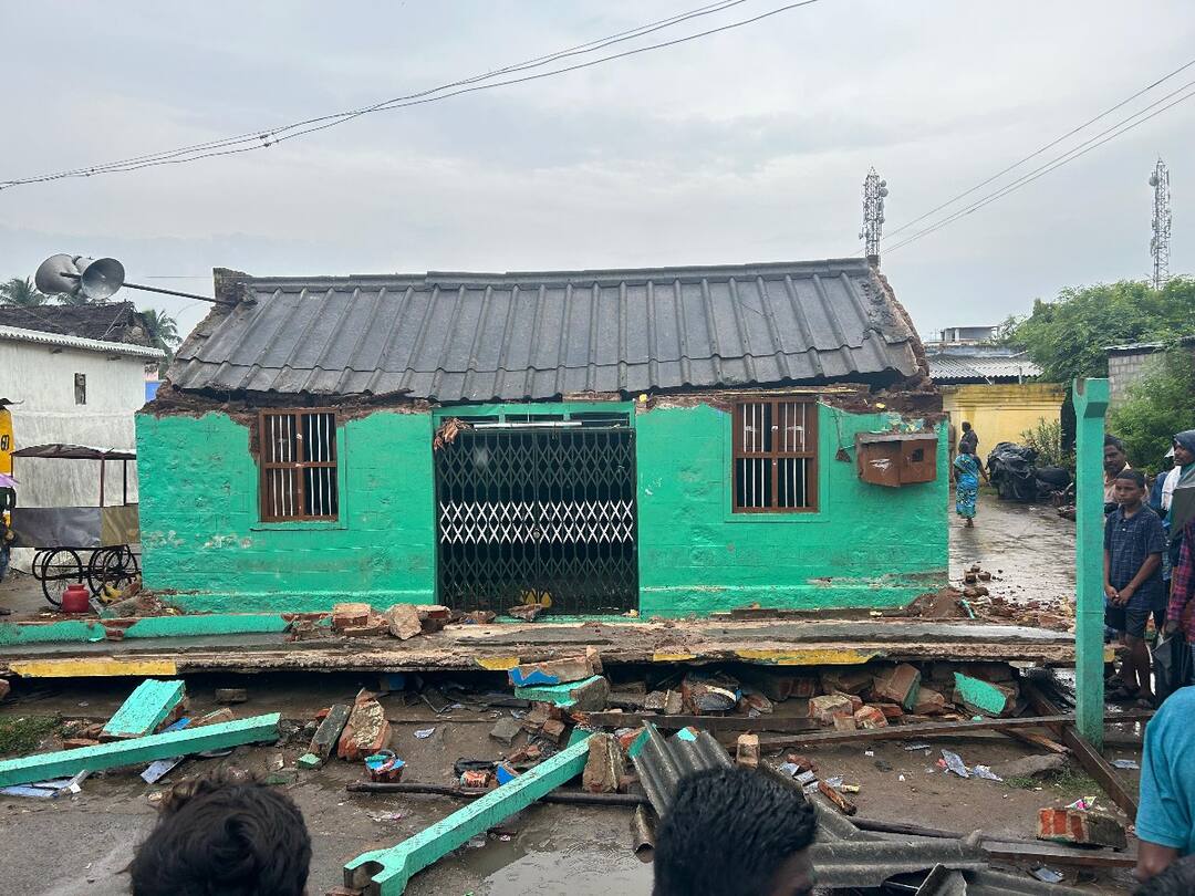சமுதாய நலக்கூட மேற்கூரை இடிந்து விழுந்து 3 பேர் உயிரிழப்பு; திருப்பூரில் காலையில் நடந்த சோகம்