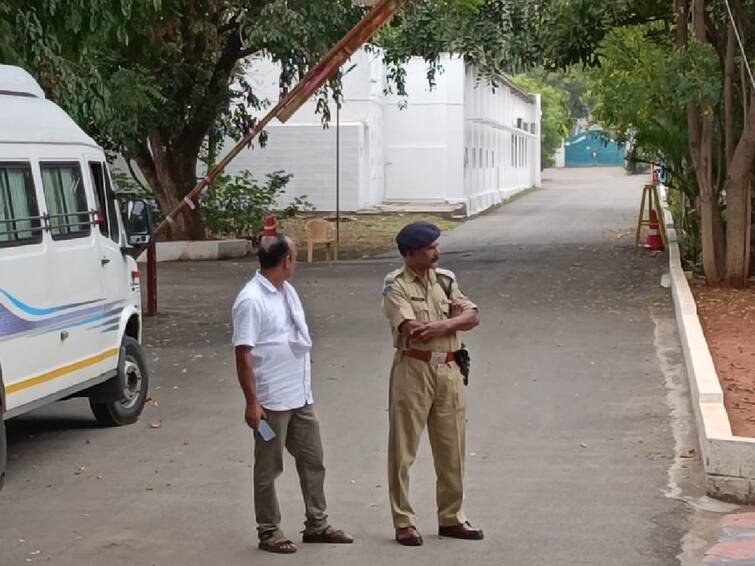 Lottery Martin house and offices Completion of Income Tax Department inspection took place for 5 days TNN IT Raid: லாட்டரி மார்ட்டின் வீடு, அலுவலகங்களில் 5 நாட்களாக நடந்த வருமான வரித்துறை சோதனை நிறைவு