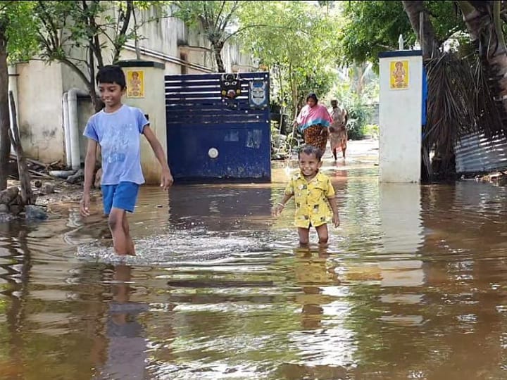 கரூரில் விடிய விடிய கொட்டி தீர்த்த கனமழை... விவசாய நிலங்கள், வீடுகளுக்குள் புகுந்த மழை நீர்